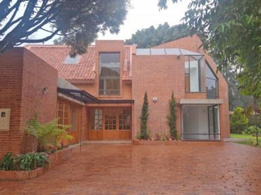Casa de 3 alcobas en venta en Guaymaral, Bogotá, 323 m² · foto 2 de 16