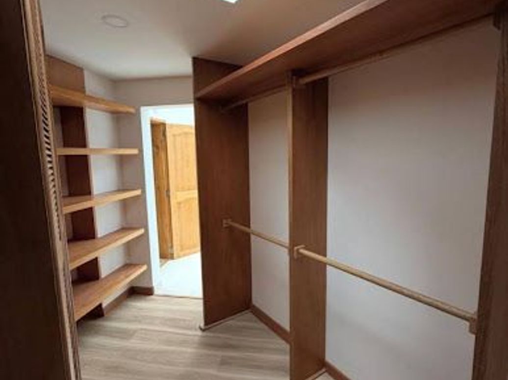 Casa de 3 alcobas en venta en Guaymaral, Bogotá, 323 m² · foto 12 de 16
