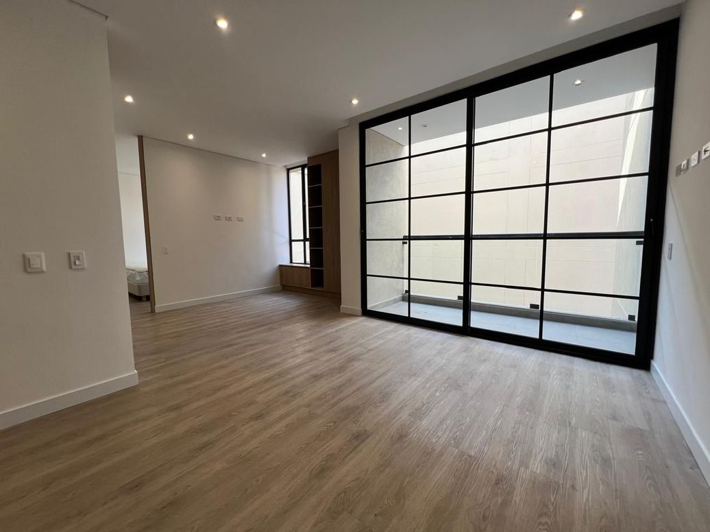Apartamento de 1 alcoba en venta en San Patricio, Bogotá, 67 m² · foto 2 de 15