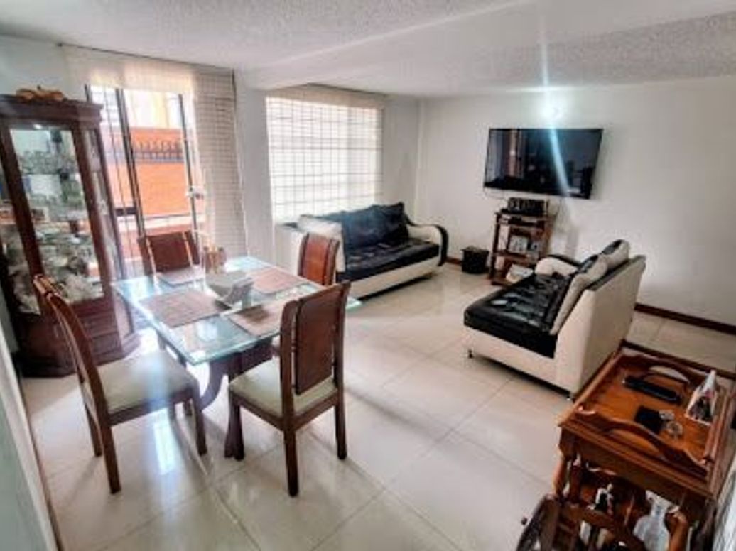 Apartamento de 3 alcobas en venta en Hayuelos, Bogotá, 84 m² · foto 3 de 20