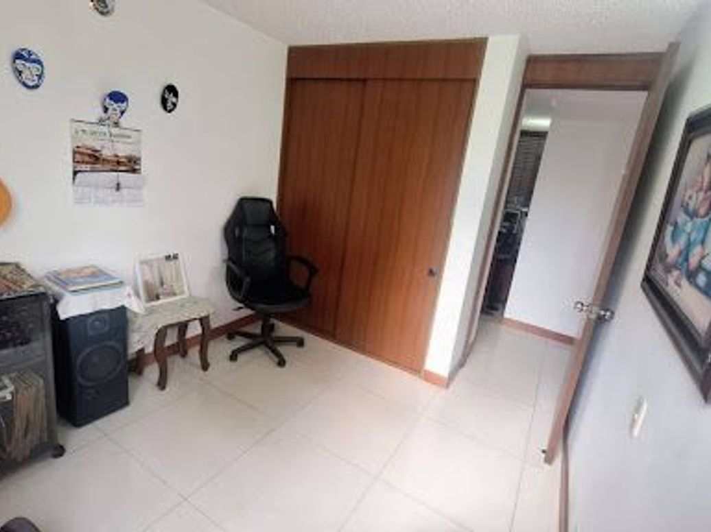 Apartamento de 3 alcobas en venta en Hayuelos, Bogotá, 84 m² · foto 10 de 20