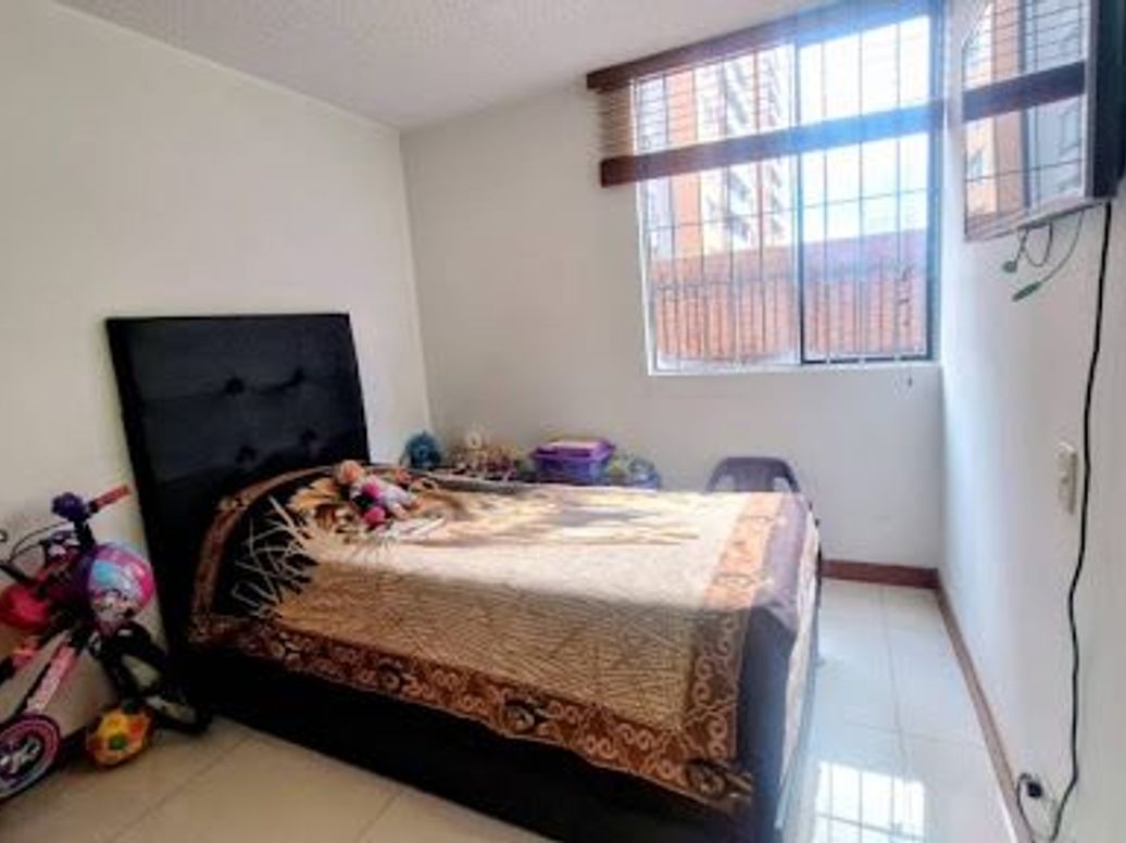 Apartamento de 3 alcobas en venta en Hayuelos, Bogotá, 84 m² · foto 13 de 20