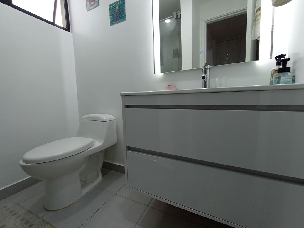 Apartamento de 2 alcobas en venta en Chico Norte Et. Ii, Bogotá, 118 m² · foto 12 de 18