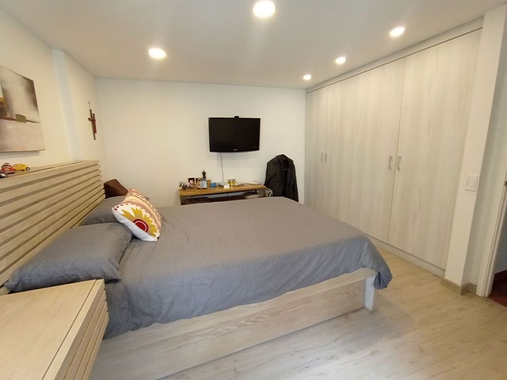 Apartamento de 2 alcobas en venta en Chico Norte Et. Ii, Bogotá, 118 m² · foto 10 de 18