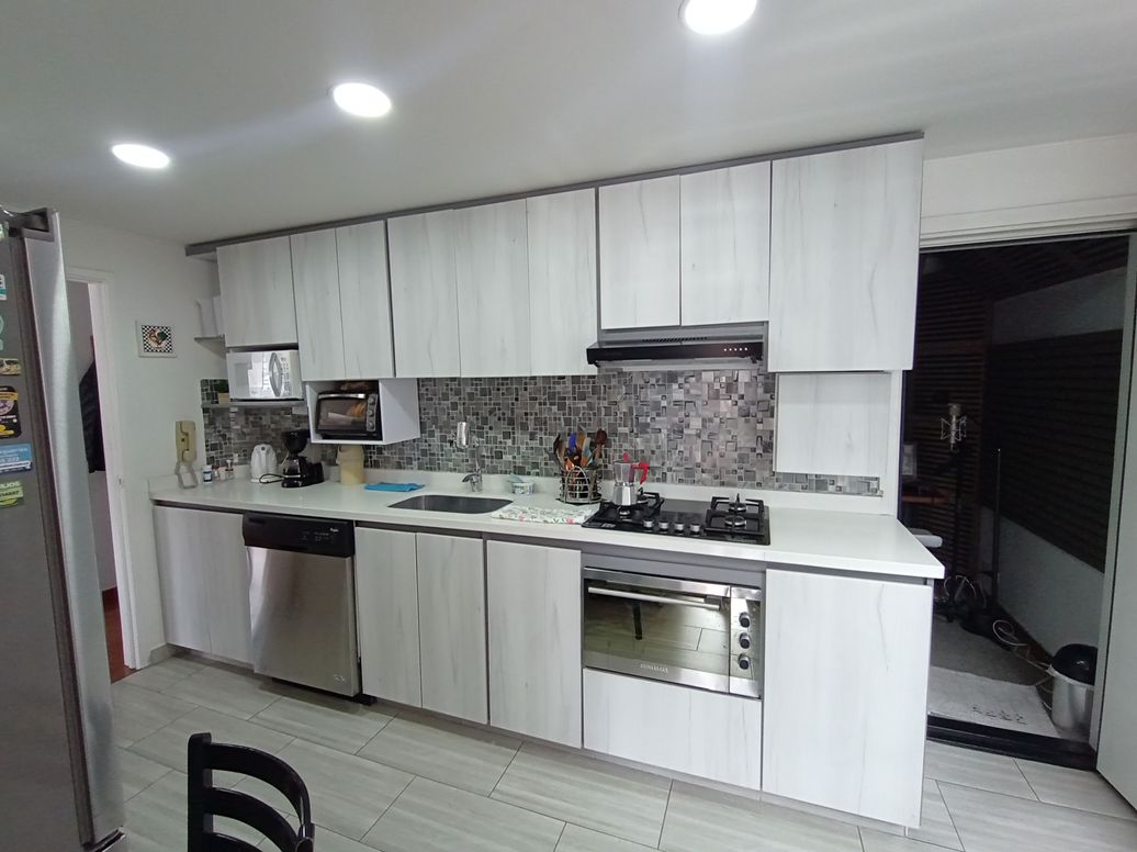 Apartamento de 2 alcobas en venta en Chico Norte Et. Ii, Bogotá, 118 m² · foto 4 de 18