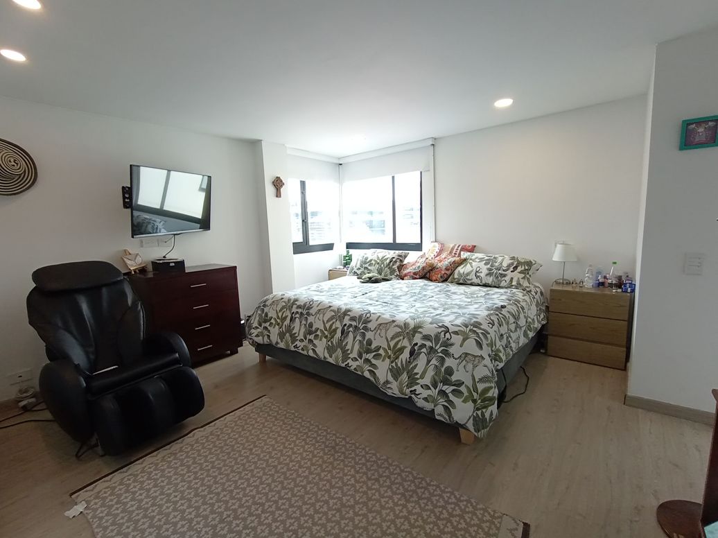 Apartamento de 2 alcobas en venta en Chico Norte Et. Ii, Bogotá, 118 m² · foto 16 de 18