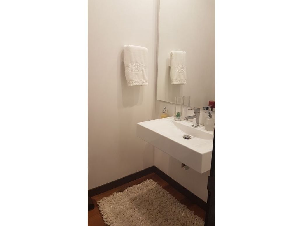 Apartamento de 4 alcobas en venta en El Refugio, Bogotá, 365 m² · foto 3 de 20