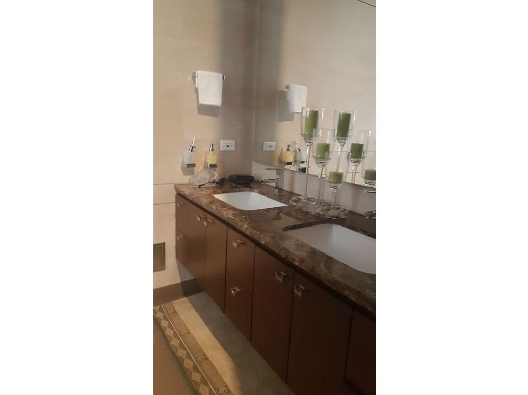 Apartamento de 4 alcobas en venta en El Refugio, Bogotá, 365 m² · foto 5 de 20