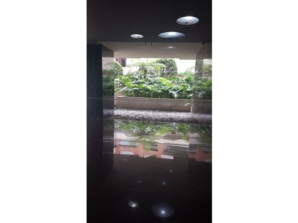 Apartamento de 4 alcobas en venta en El Refugio, Bogotá, 365 m² · foto 19 de 20