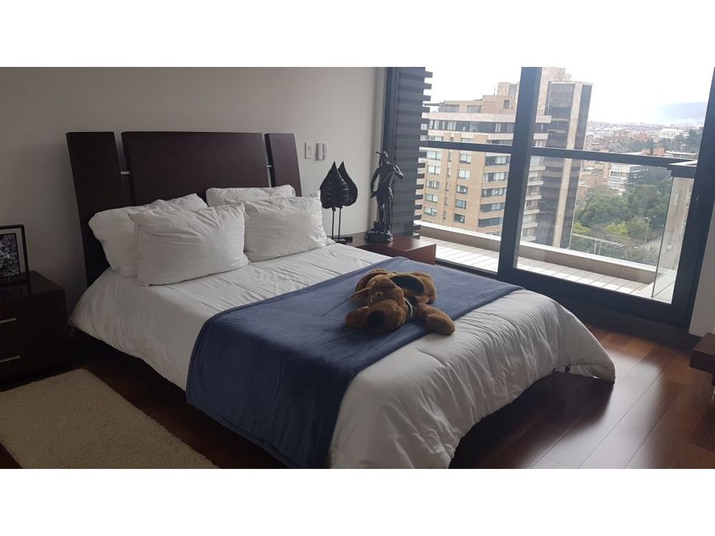 Apartamento de 4 alcobas en venta en El Refugio, Bogotá, 365 m² · foto 18 de 20