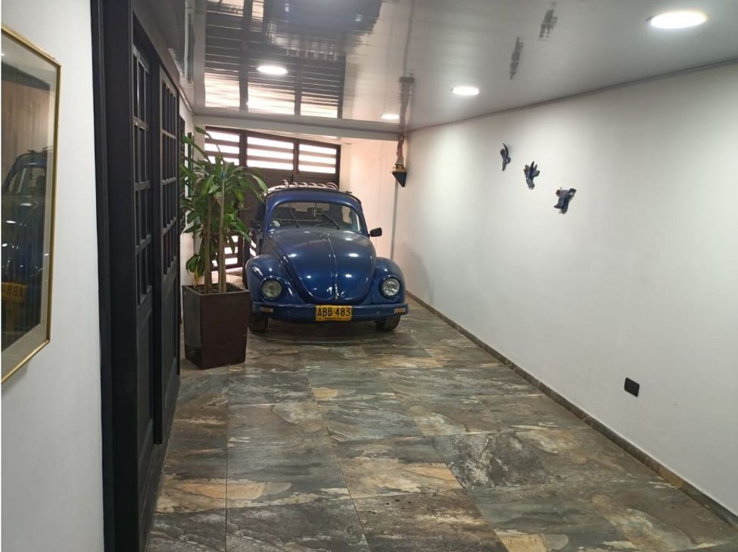 Casa de 4 alcobas en venta en Villa Claudia, Bogotá, 228 m² · foto 3 de 20