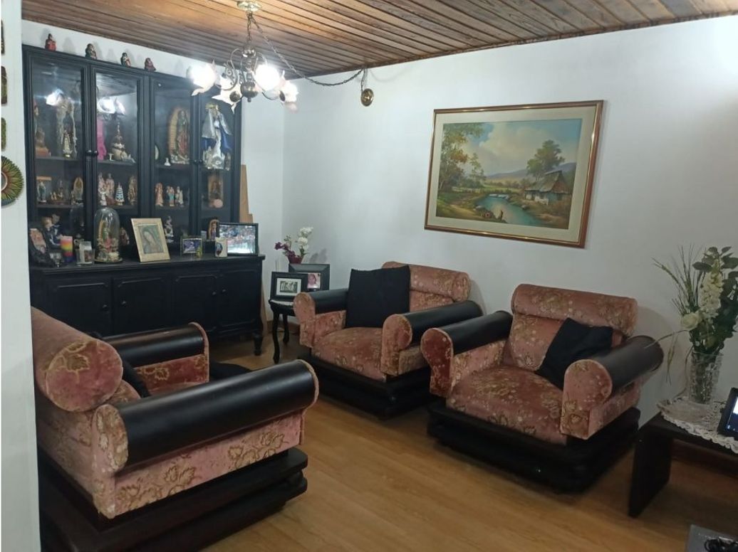 Casa de 4 alcobas en venta en Villa Claudia, Bogotá, 228 m² · foto 4 de 20