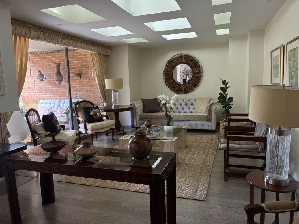Apartamento de 3 alcobas en venta en Santa Bibiana, Bogotá, 193 m² · foto 2 de 20