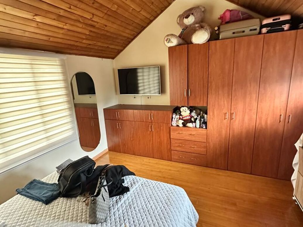 Casa de 4 alcobas en venta en Cr Quintas De Santa Barbara Et. Iv, Bogotá, 97 m² · foto 3 de 16
