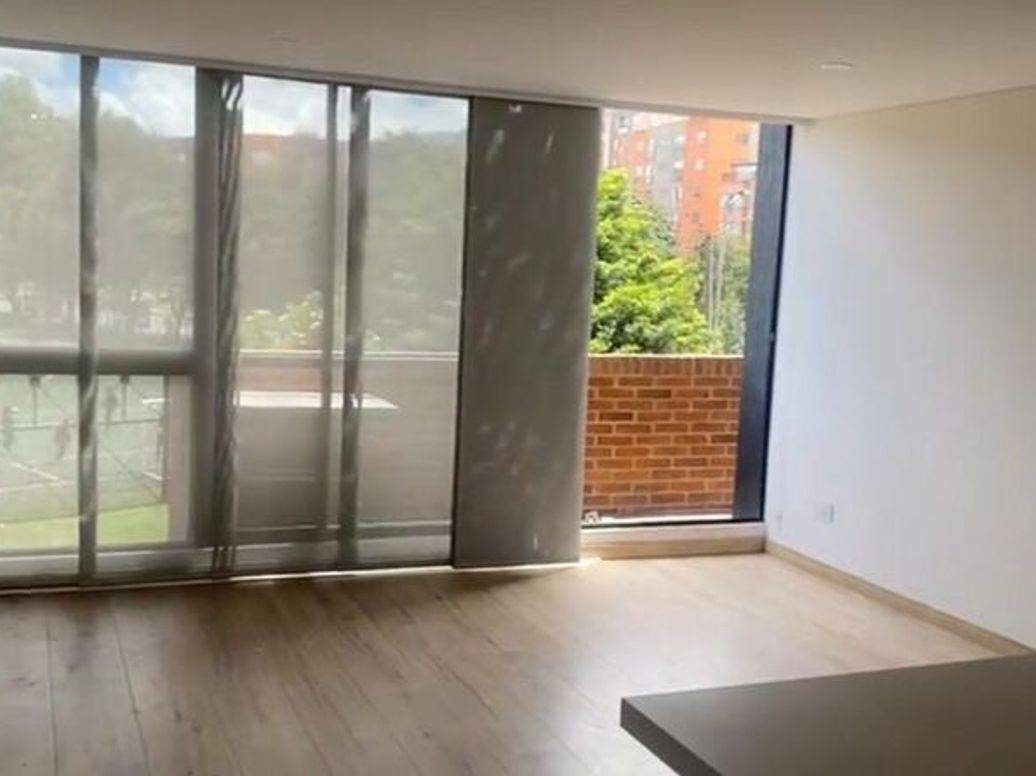 Apartamento de 2 alcobas en venta en Las Acasias, Bogotá, 80 m² · foto 3 de 8