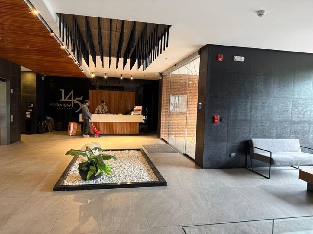 Apartamento de 2 alcobas en venta en Las Acasias, Bogotá, 80 m² · foto 2 de 8