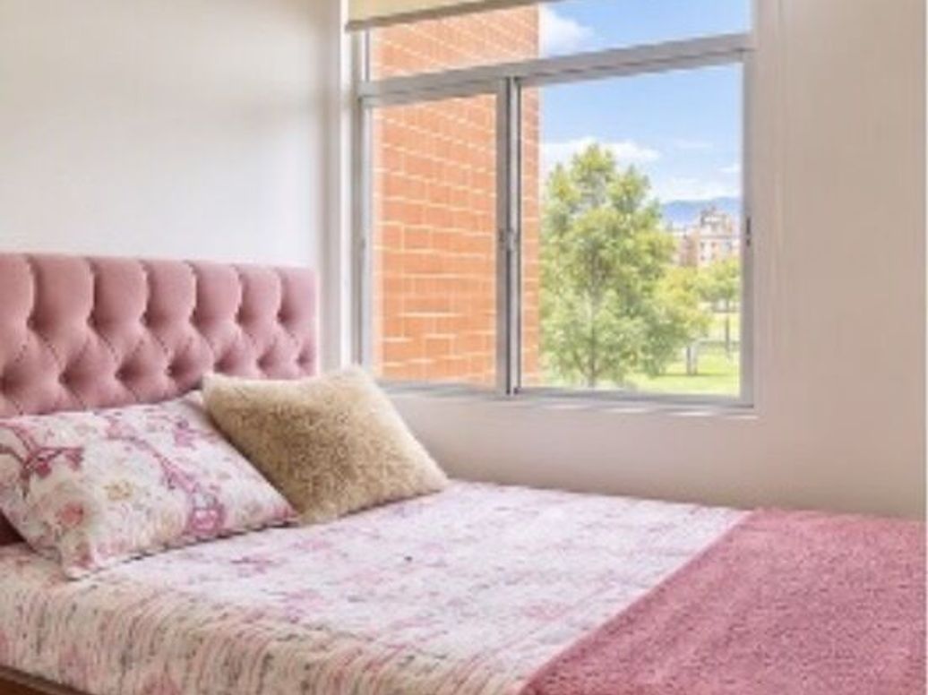 Apartamento de 3 alcobas en venta en Campo Alegre, Bogotá, 45 m² · foto 8 de 14