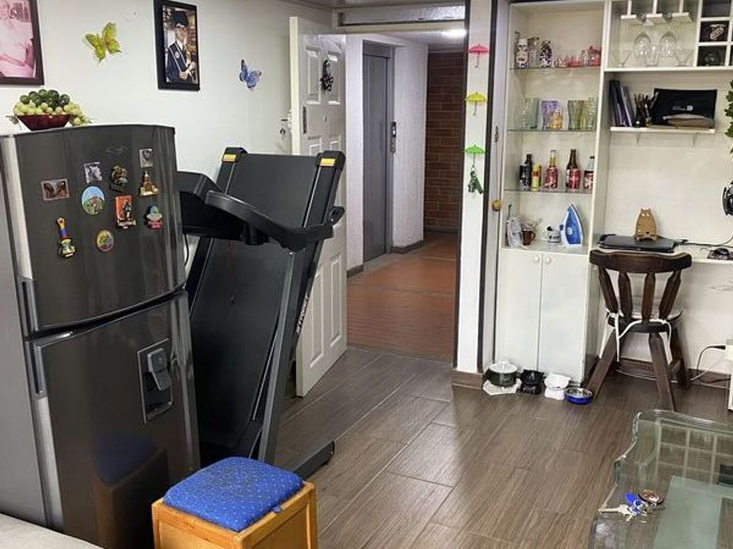 Apartamento de 3 alcobas en venta en Campo Alegre, Bogotá, 45 m² · foto 10 de 14