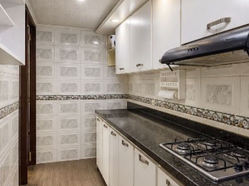 Apartamento de 3 alcobas en venta en Campo Alegre, Bogotá, 45 m² · foto 5 de 14