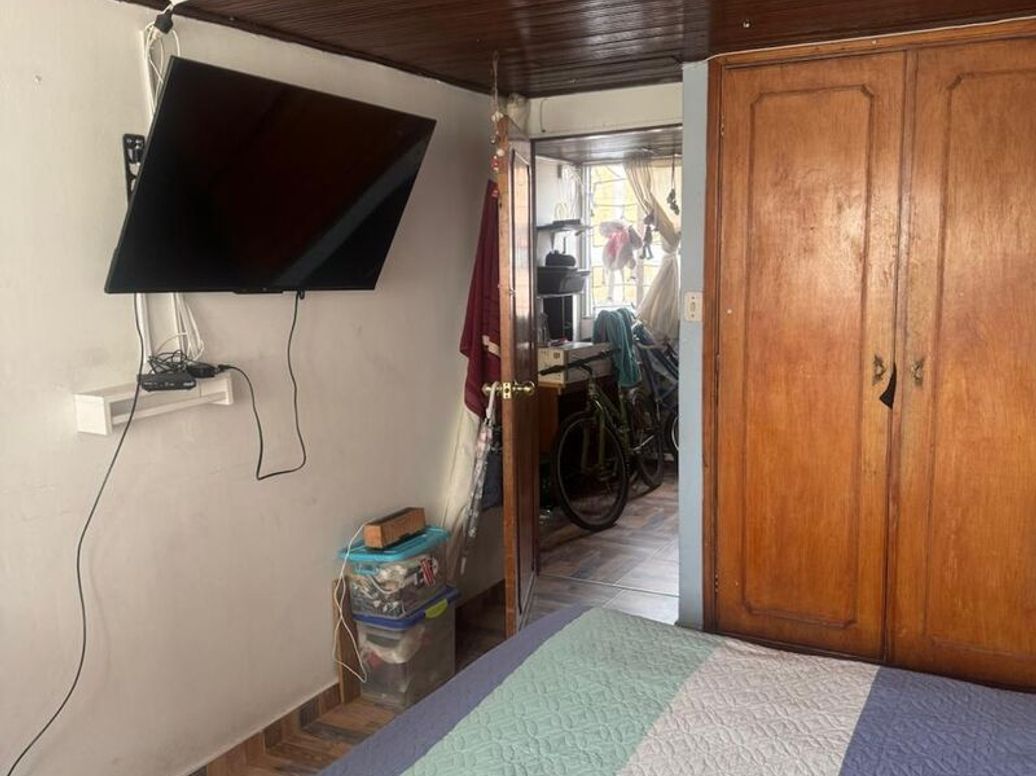 Casa de 7 alcobas en venta en Remanso Sur, Bogotá, 800 m² · foto 5 de 16