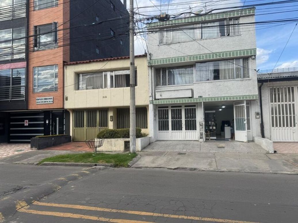 Casa de 7 alcobas en venta en Remanso Sur, Bogotá, 800 m² · foto 2 de 16