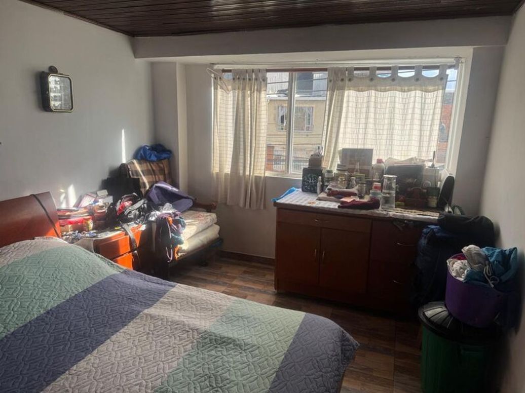 Casa de 7 alcobas en venta en Remanso Sur, Bogotá, 800 m² · foto 7 de 16
