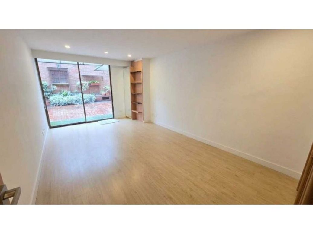 Apartamento de 3 alcobas en venta en Santa Barbara, Bogotá, 192 m² · foto 12 de 17