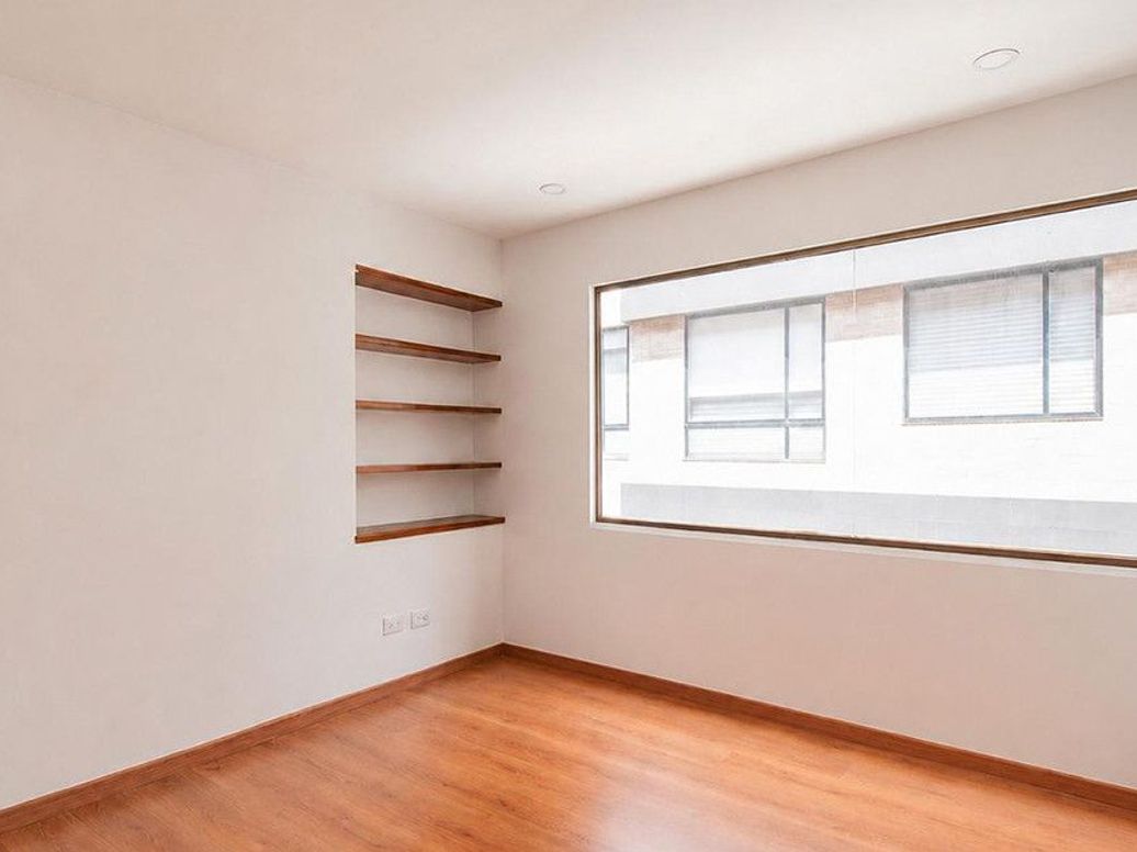 Apartamento de 3 alcobas en venta en La Carolina, Bogotá, 162 m² · foto 8 de 13