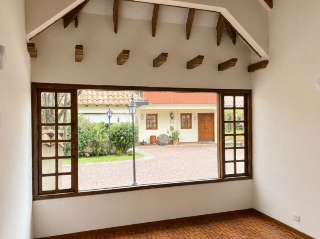 Casa de 3 alcobas en venta en Cedro Narvaez, Bogotá, 160 m² · foto 5 de 8