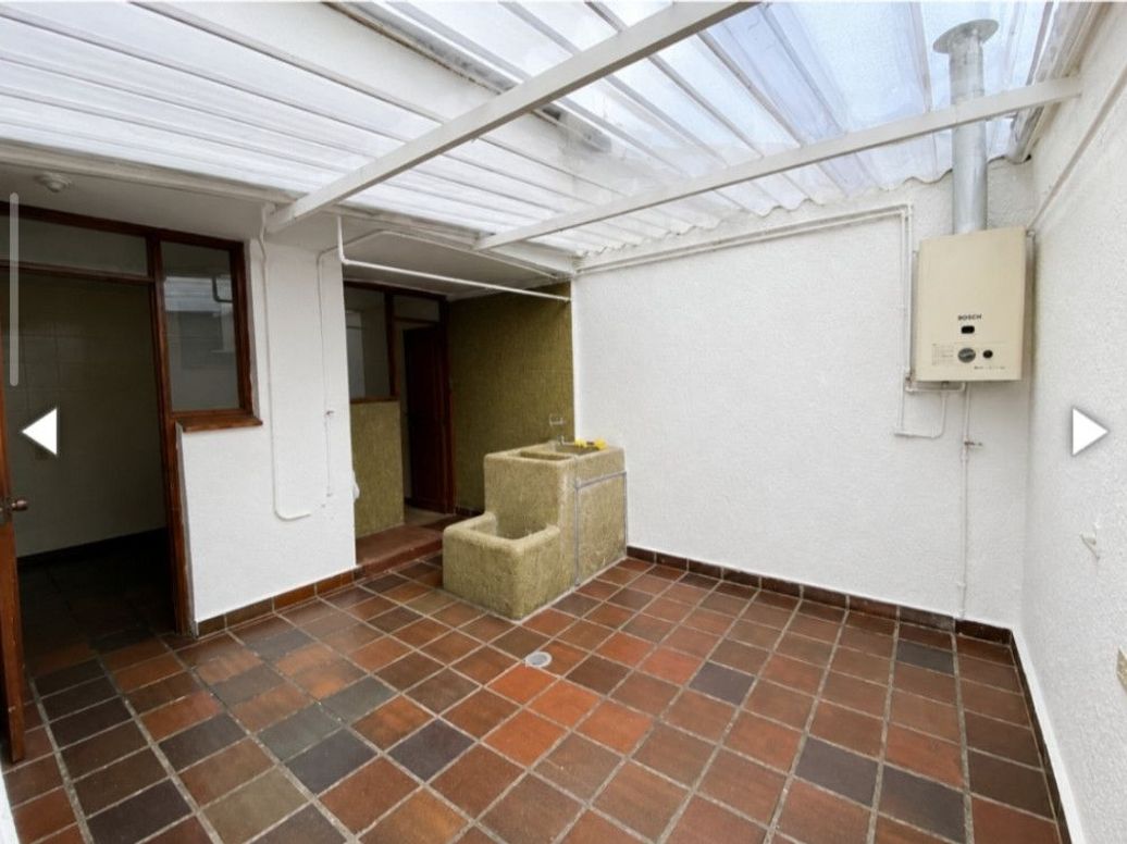 Casa de 3 alcobas en venta en Cedro Narvaez, Bogotá, 160 m² · foto 6 de 8
