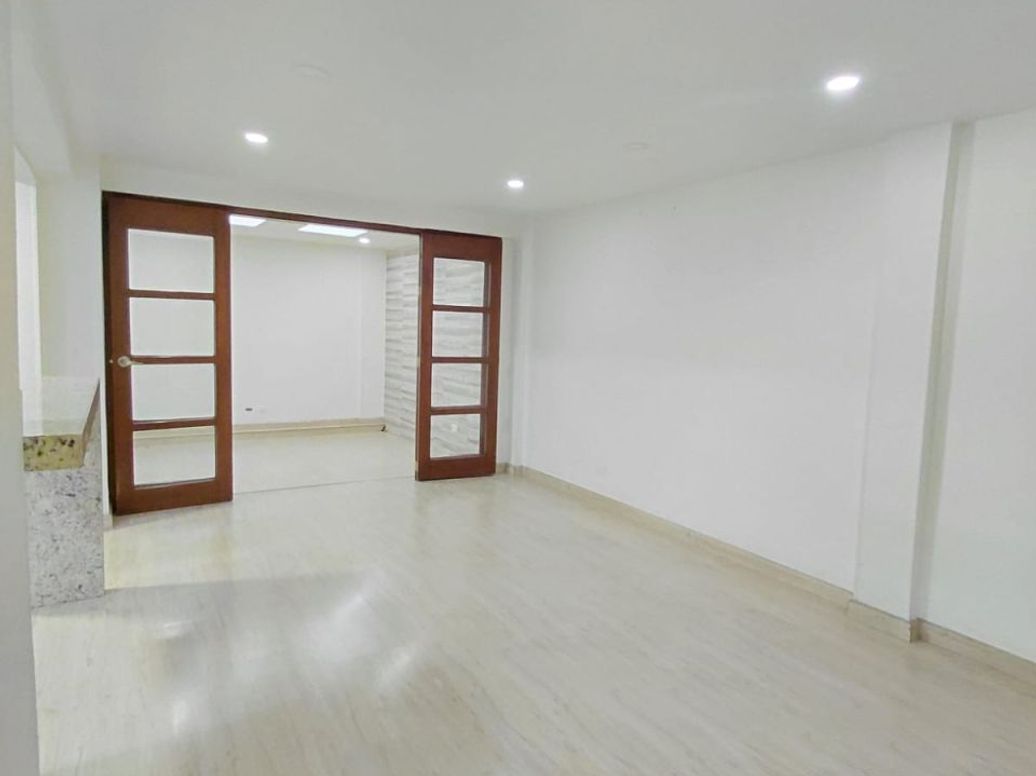 Casa de 5 alcobas en venta en Villa Del Prado, Bogotá, 186 m² · foto 4 de 20