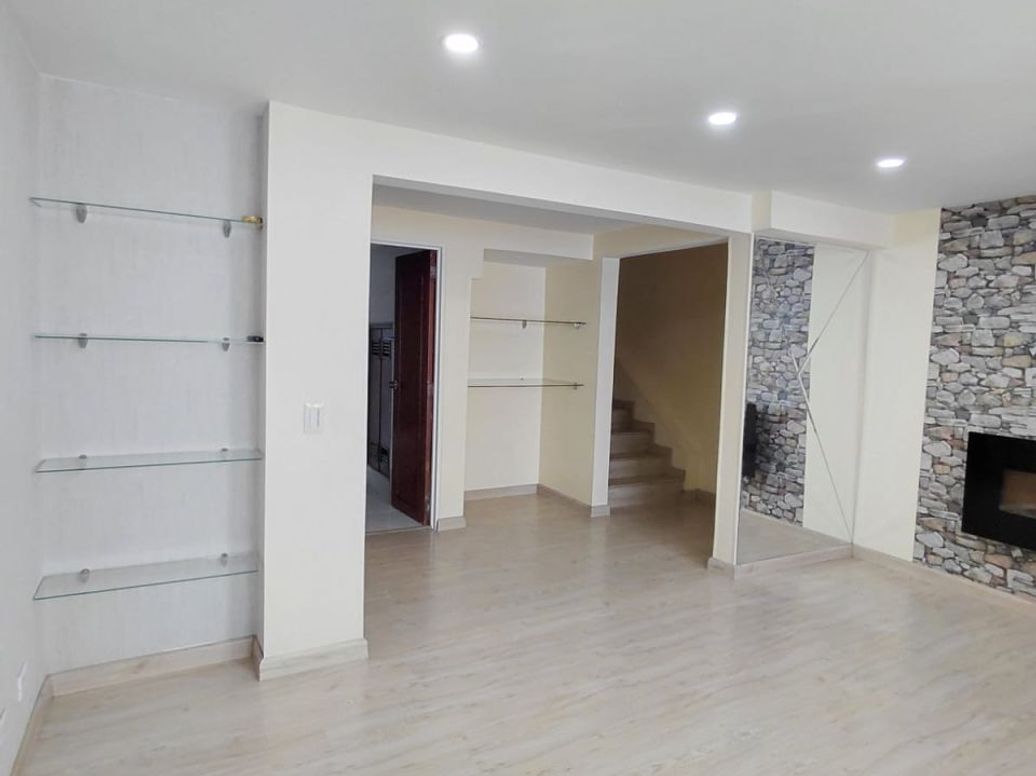 Casa de 5 alcobas en venta en Villa Del Prado, Bogotá, 186 m² · foto 2 de 20