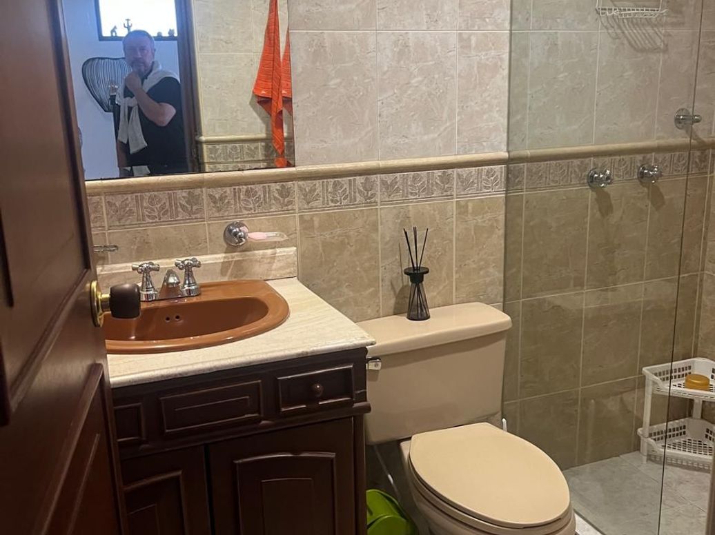 Apartamento de 3 alcobas en venta en Molinos Norte, Bogotá, 210 m² · foto 11 de 17