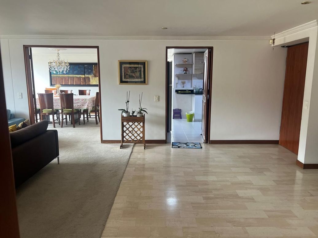 Apartamento de 3 alcobas en venta en Molinos Norte, Bogotá, 210 m² · foto 4 de 17