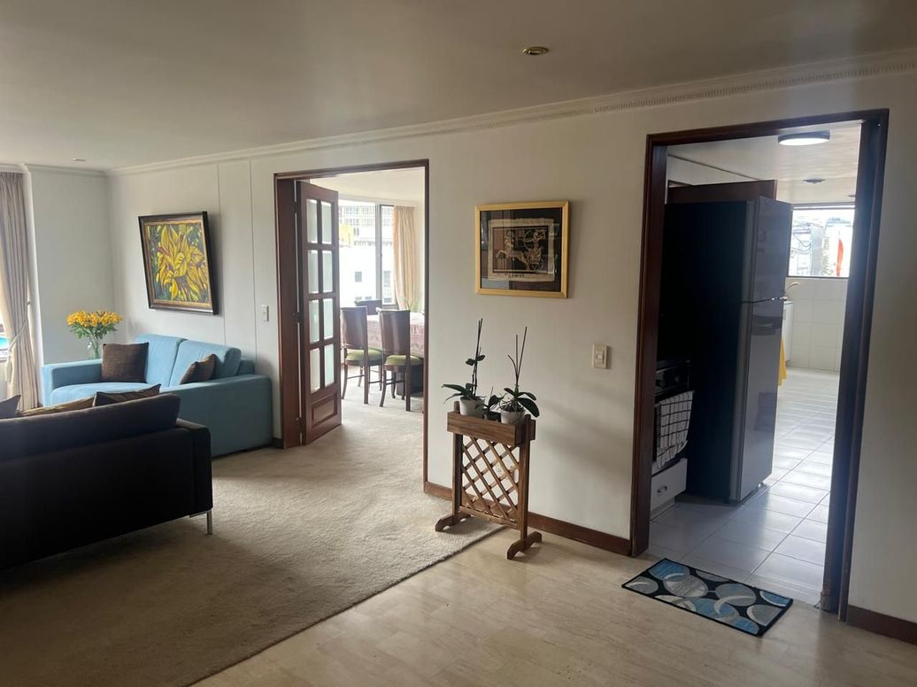 Apartamento de 3 alcobas en venta en Molinos Norte, Bogotá, 210 m² · foto 3 de 17