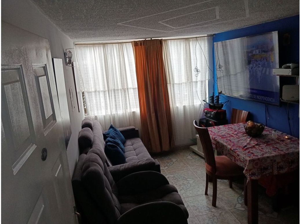 Apartamento de 3 alcobas en venta en Centro Engativa, Bogotá, 49 m² · foto 3 de 20