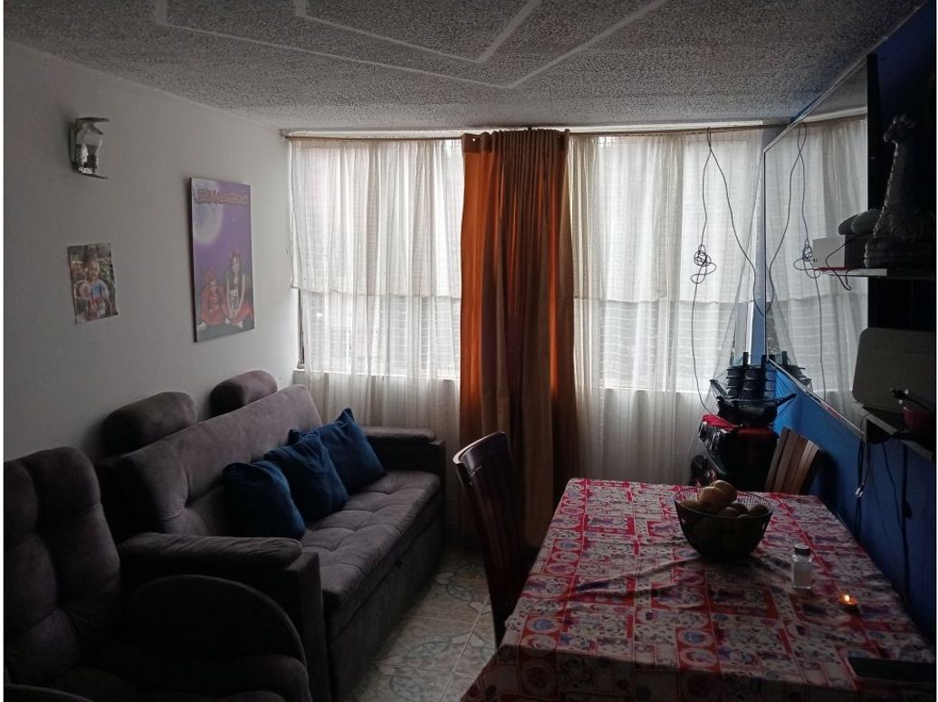 Apartamento de 3 alcobas en venta en Centro Engativa, Bogotá, 49 m² · foto 5 de 20