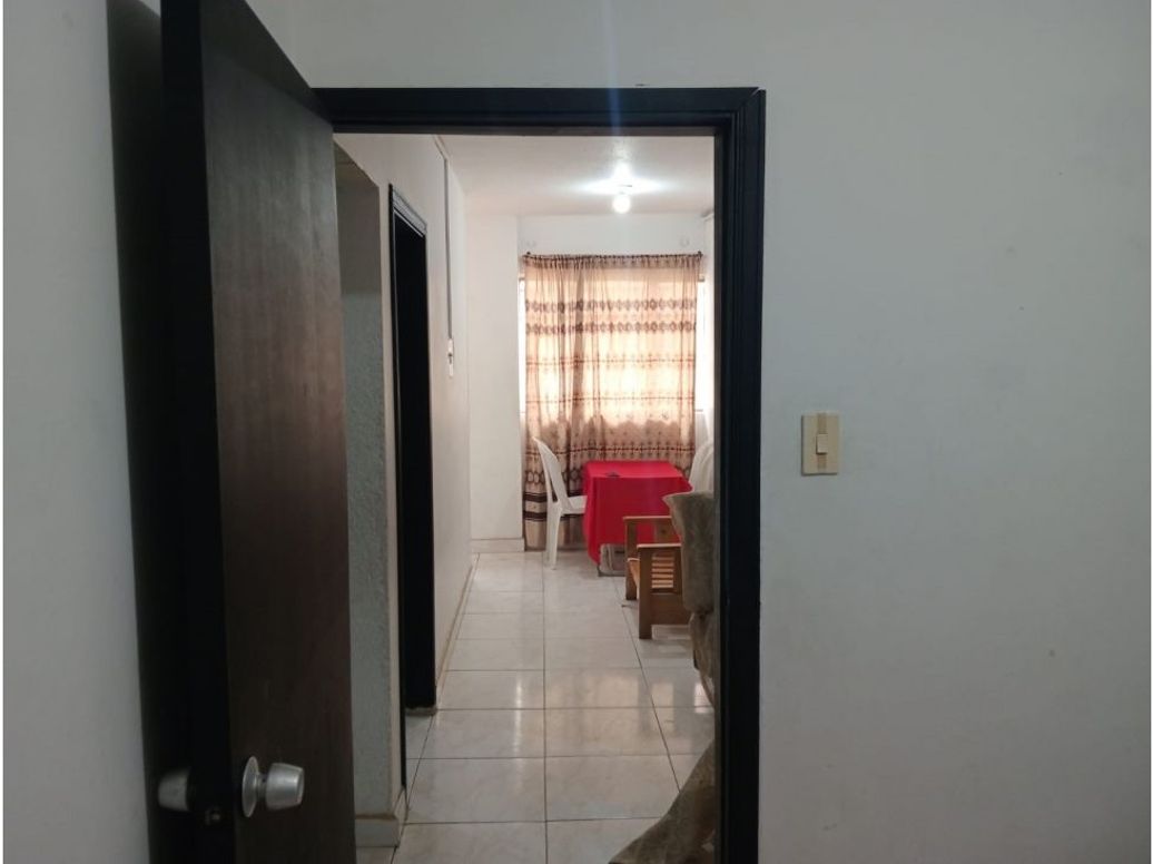 Casa de 7 alcobas en venta en Garces Navas, Bogotá, 216 m² · foto 4 de 12