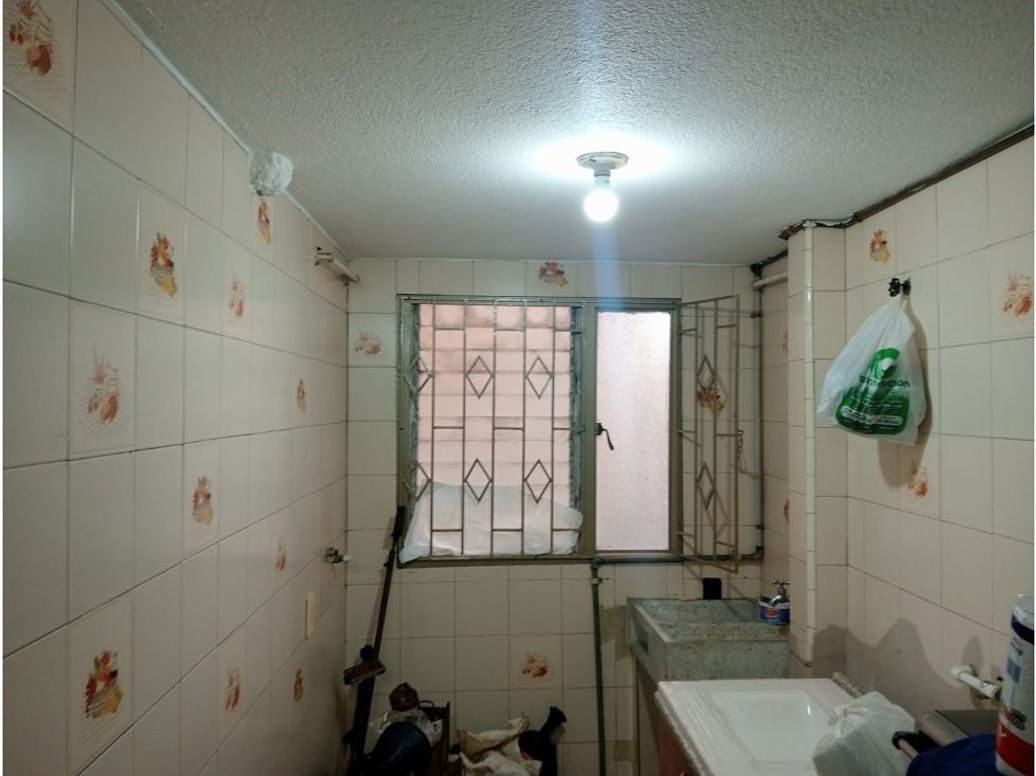 Casa de 7 alcobas en venta en Garces Navas, Bogotá, 216 m² · foto 6 de 12