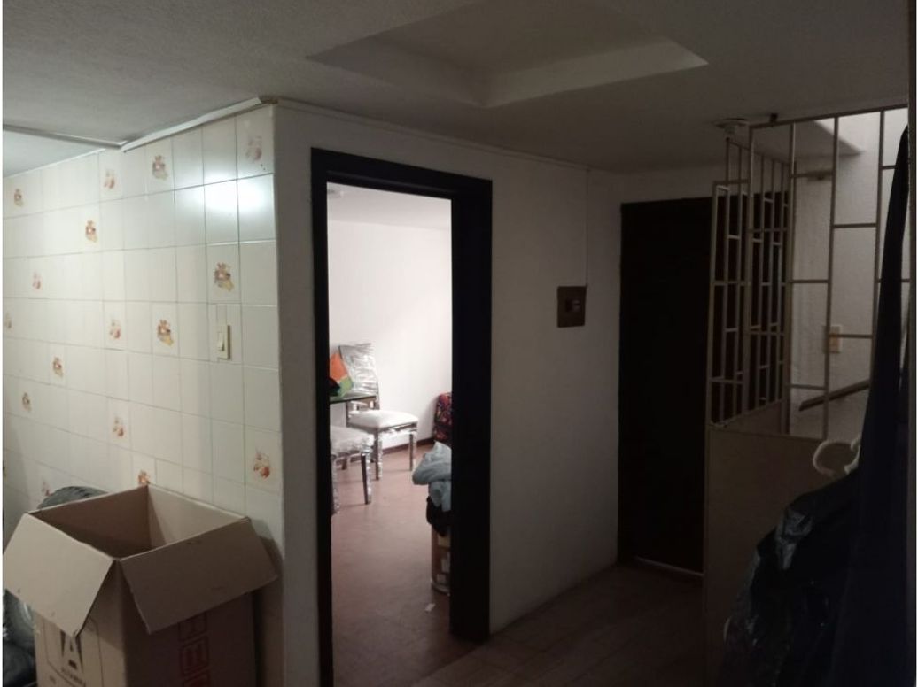 Casa de 7 alcobas en venta en Garces Navas, Bogotá, 216 m² · foto 7 de 12