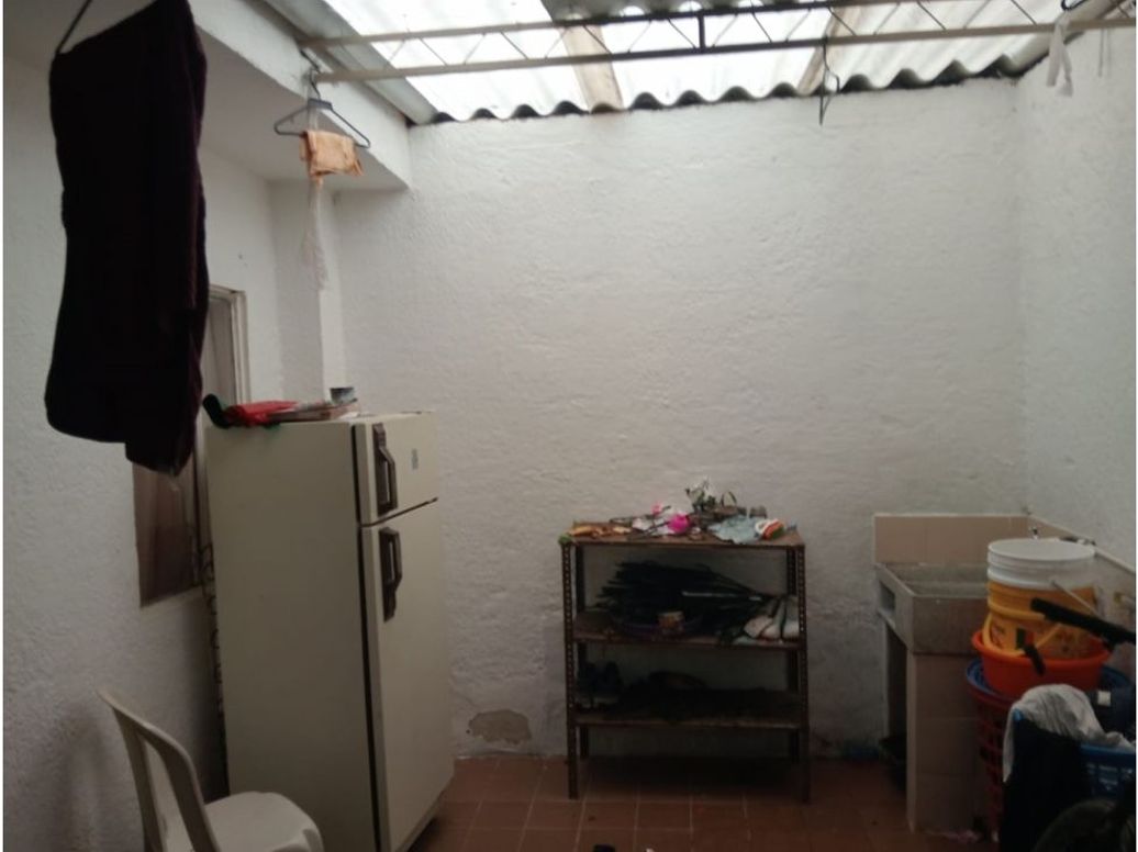 Casa de 7 alcobas en venta en Garces Navas, Bogotá, 216 m² · foto 9 de 12