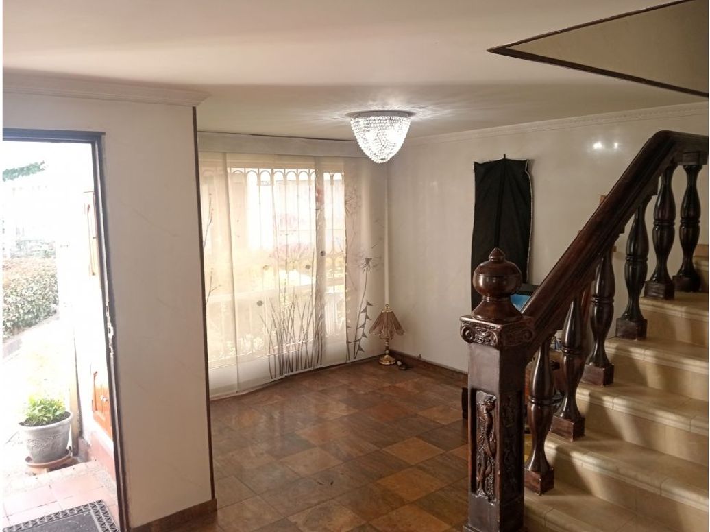 Casa de 3 alcobas en venta en Modelia, Bogotá, 117 m² · foto 3 de 20