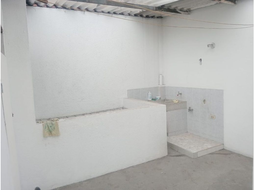Casa de 5 alcobas en venta en Villa Gladys, Bogotá, 240 m² · foto 13 de 16