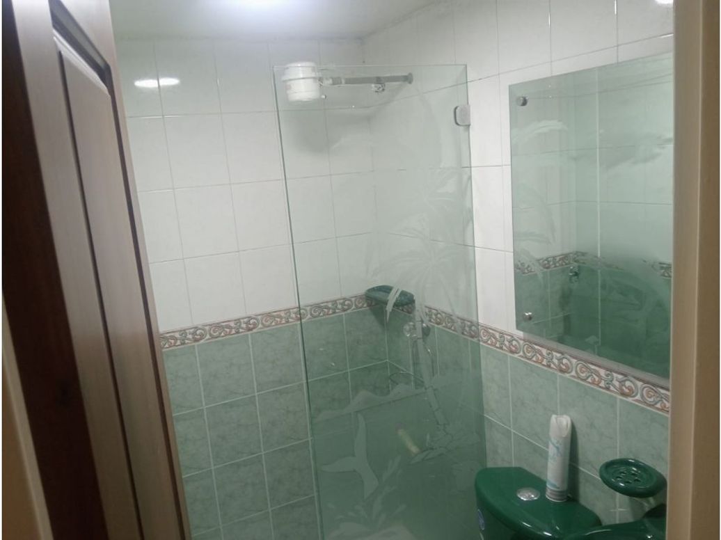Casa de 5 alcobas en venta en Villa Gladys, Bogotá, 240 m² · foto 10 de 16