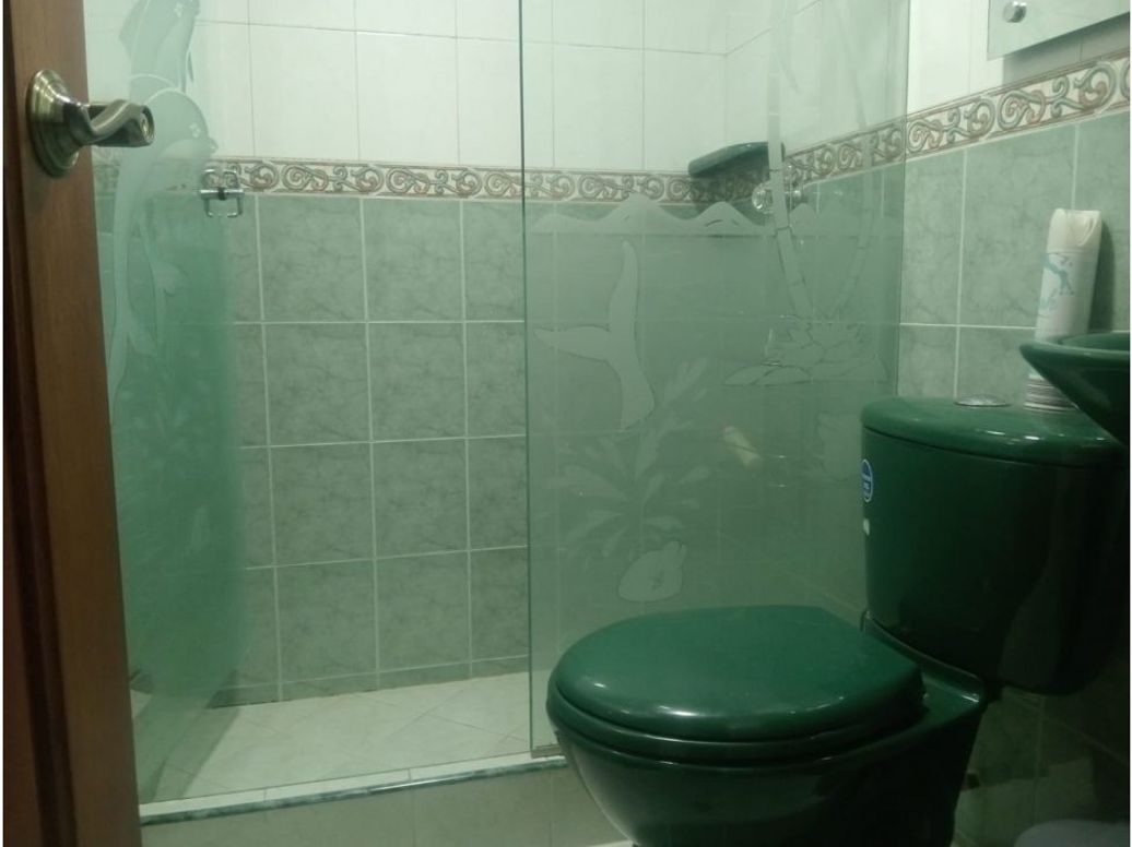 Casa de 5 alcobas en venta en Villa Gladys, Bogotá, 240 m² · foto 11 de 16