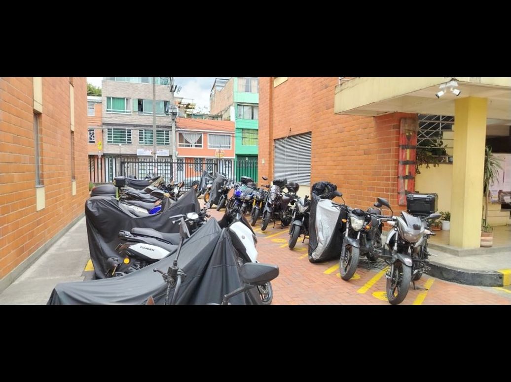 Apartamento de 3 alcobas en venta en Santa Teresita, Bogotá, 44 m² · foto 17 de 20