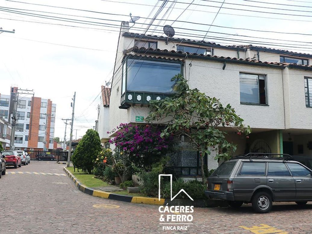 Casa de 3 alcobas en venta en Los Andes, Bogotá, 198 m² · foto 2 de 20
