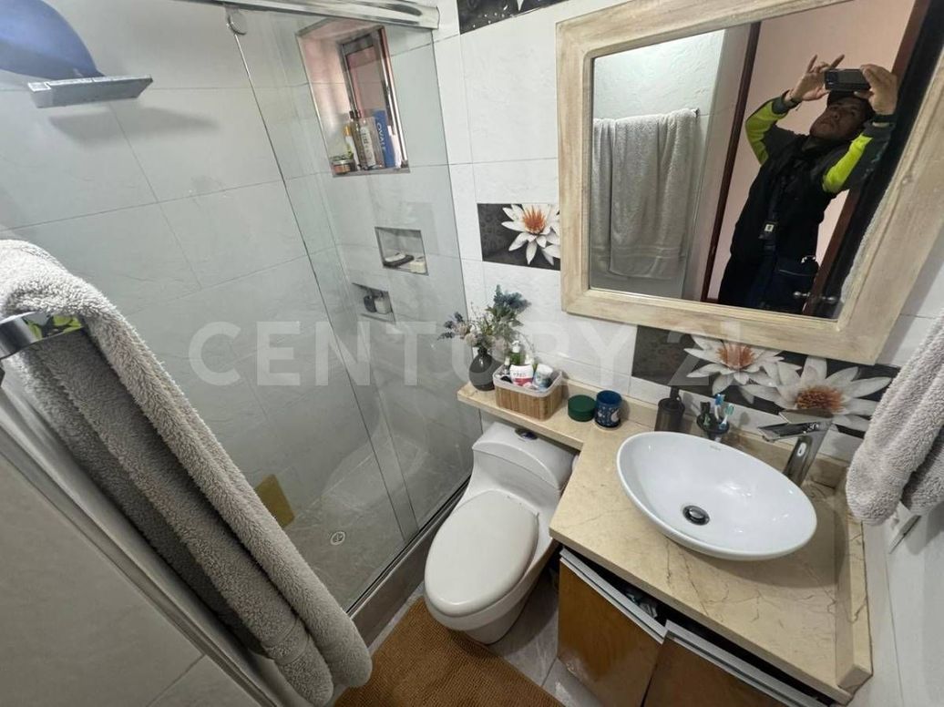 Apartamento de 3 alcobas en venta en Hayuelos, Bogotá, 93 m² · foto 16 de 20
