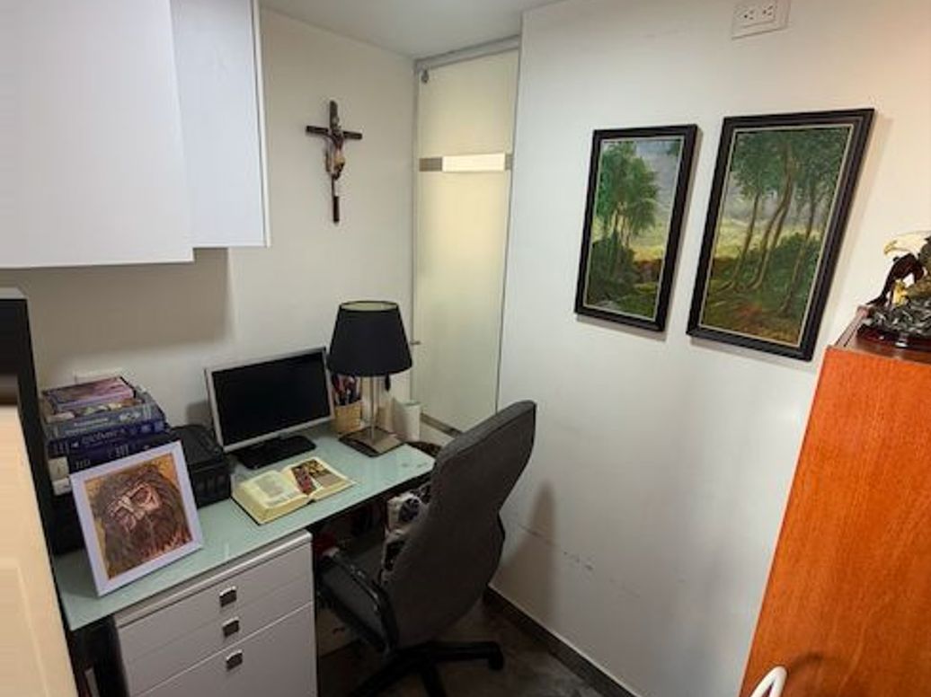 Apartamento de 3 alcobas en venta en Cedro Salazar, Bogotá, 117 m² · foto 3 de 20
