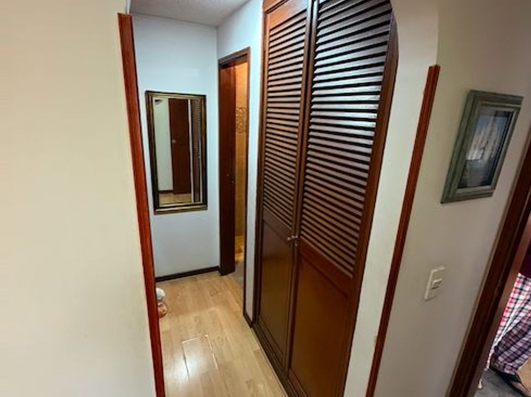 Apartamento de 3 alcobas en venta en Cedro Salazar, Bogotá, 117 m² · foto 4 de 20